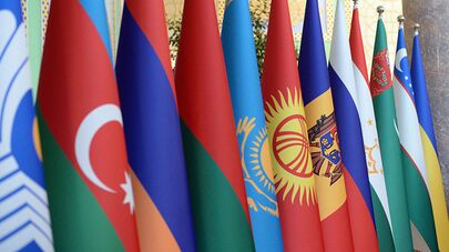 Флаги государств СНГ. Архивное фото