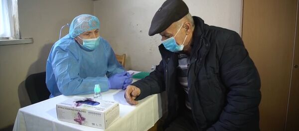 Cum îi tratează pe pacienți din Karabah medicii militari ruși  - Sputnik Moldova-România