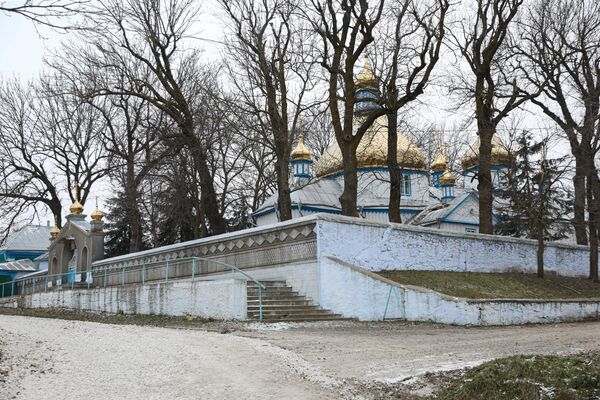 Dezasamblată și ascunsă în pădure: Legenda cutremurătoare a bisericii din Cunicea Dezasamblată și ascunsă în pădure: Legenda cutremurătoare a bisericii din Cunicea - Sputnik Moldova