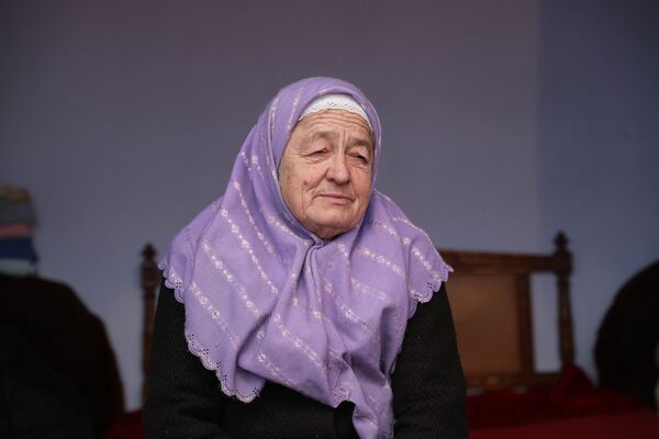Călătorie în timp: Satul din Moldova în care se vorbește ca acum câteva secole Călătorie în timp: Satul din Moldova în care se vorbește ca acum câteva secole - Sputnik Moldova