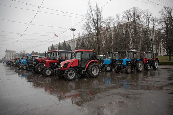 Протест аграриев в Кишиневе у правительства - Sputnik Молдова
