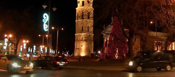 Елку в Вильнюсе признали самой красивой в Европе Елку в Вильнюсе признали самой красивой в Европе - Sputnik Молдова
