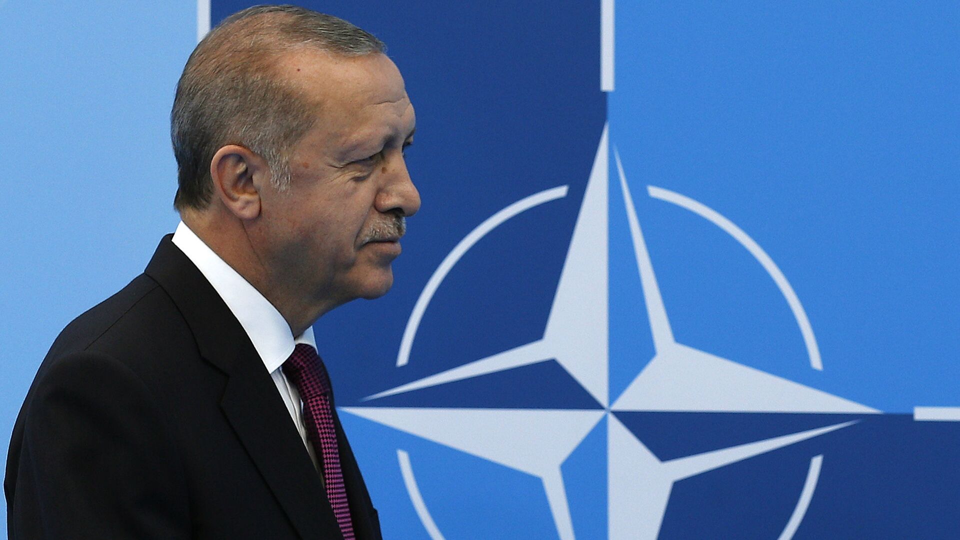 Președintele turc Recep Tayyip Erdogan la summitul NATO de la Bruxelles - Sputnik Moldova-România, 1920, 21.05.2022