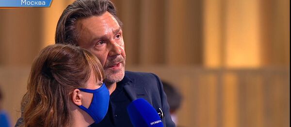 Путин назвал провокацией вопрос Шнурова о русских хакерах и Трампе Путин назвал провокацией вопрос Шнурова о русских хакерах и Трампе - Sputnik Молдова