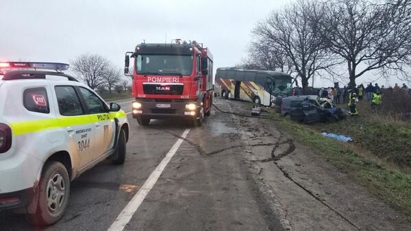 Foto: Accident cumplit în nordul Moldovei - sunt decedați Foto: Accident cumplit în nordul Moldovei - sunt decedați - Sputnik Moldova