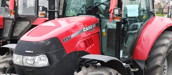 Protestul fermierilor: Cu ce tractoare au ieșit agricultorii în PMAN - Sputnik Moldova