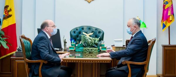 Игорь Додон и Олег Васнецов Игорь Додон и Олег Васнецов - Sputnik Молдова