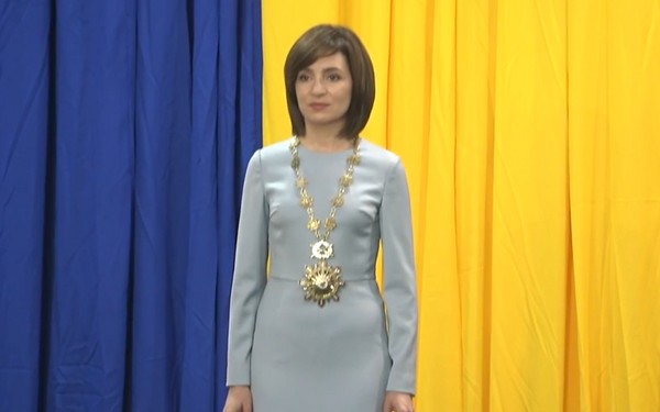 Foto: Maia Sandu a purtat la gât Colanul prezidențial Foto: Maia Sandu a purtat la gât Colanul prezidențial - Sputnik Moldova