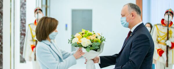 Игорь Додон передал власть Майе Санду Игорь Додон передал власть Майе Санду - Sputnik Молдова