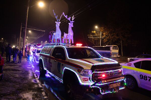 Рождественский караван пожарных - Sputnik Moldova