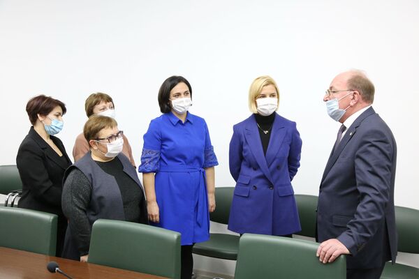 „A devenit o bună tradiție”: Ambasadorul rus a donat ventilatoare Găgăuziei „A devenit o bună tradiție”: Ambasadorul rus a donat ventilatoare Găgăuziei - Sputnik Moldova