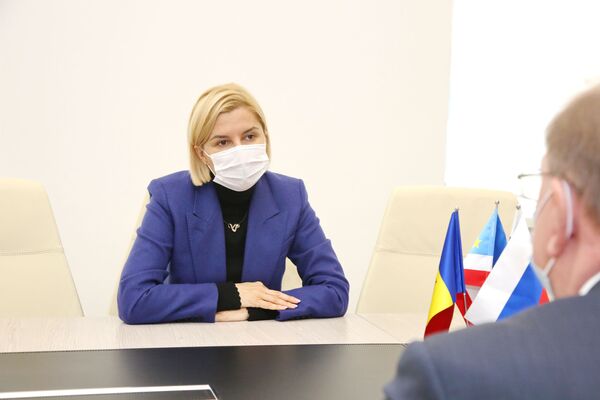 „A devenit o bună tradiție”: Ambasadorul rus a donat ventilatoare Găgăuziei „A devenit o bună tradiție”: Ambasadorul rus a donat ventilatoare Găgăuziei - Sputnik Moldova