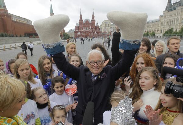 A murit celebrul creator de modă francez Pierre Cardin - FOTO A murit celebrul creator de modă francez Pierre Cardin - FOTO - Sputnik Moldova-România