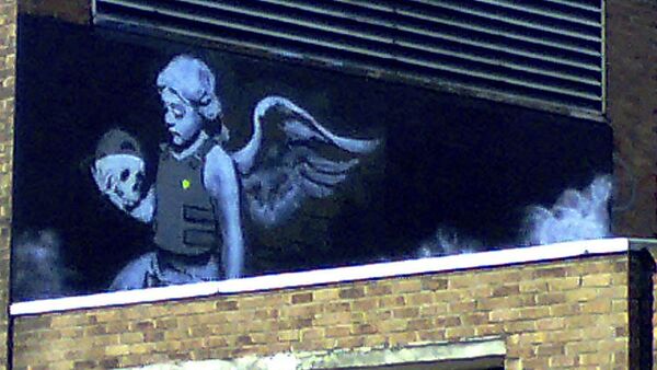 Одно из граффити Бэнкси Ozone's Angel в Лондоне - Sputnik Молдова