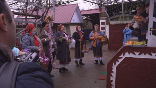 В селе Варница местные жители исполняют урэтуры и колядки - Sputnik Молдова
