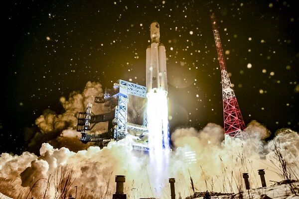 Испытательный пуск тяжелой ракеты-носителя Ангара-А5 с космодрома Плесецк - Sputnik Молдова