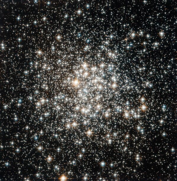 Шаровое скопление M 107 (Messier 107) в созвездии Змееносца - Sputnik Молдова