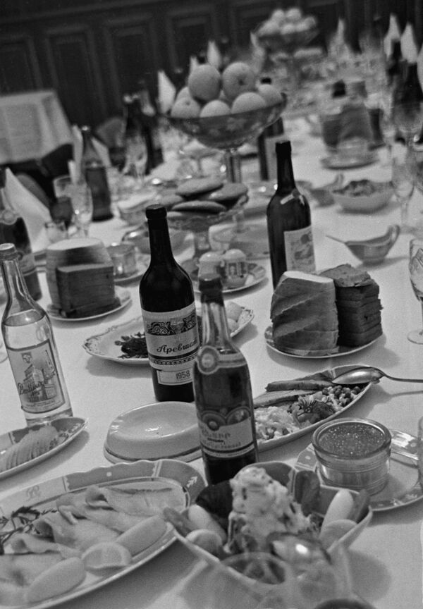 Masa de sărbătoare. Anul 1963. - Sputnik Moldova