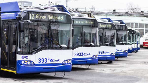 Новые троллейбусы в троллейбусном парке №1 - Sputnik Молдова