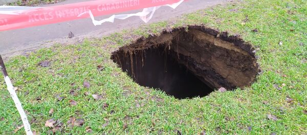 S-a prăbușit pământul Poșta Veche, Chișinău - Sputnik Moldova