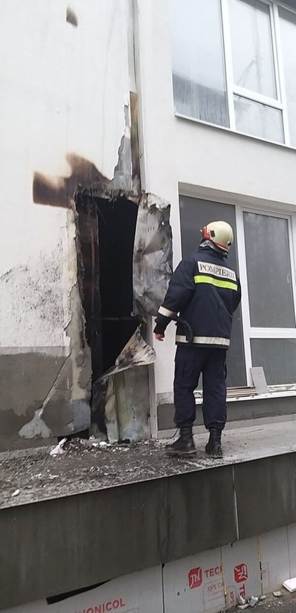 Фото: крупный пожар в Кишиневе - тушили восемь расчетов Фото: крупный пожар в Кишиневе - тушили восемь расчетов - Sputnik Молдова