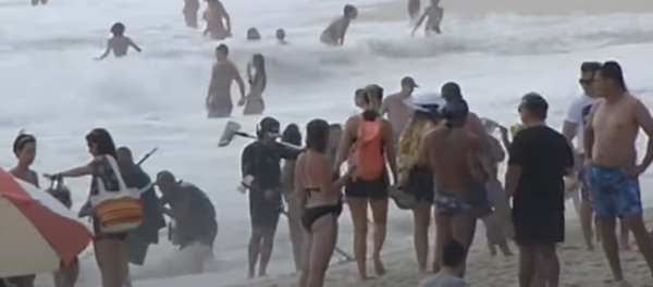Brazilia: plajele din Rio de Janeiro sunt pline, în ciuda creșterii numărului de cazuri de COVID - Sputnik Moldova-România