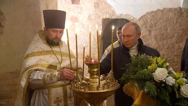 Mesajul lui Vladimir Putin de Crăciun, de la biserica Sf. Nicolae de pe Lipno - Sputnik Moldova-România