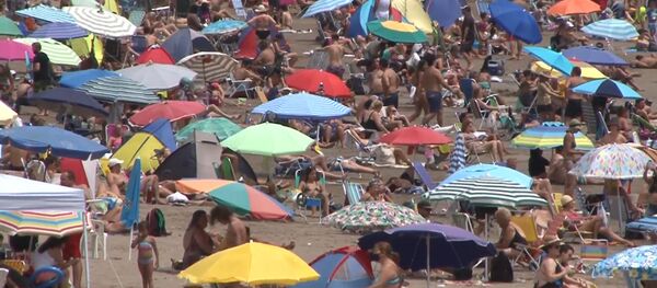 Argentina: Plajele din Mar del Plata sunt aglomerate în plină pandemie COVID-19 - Sputnik Moldova