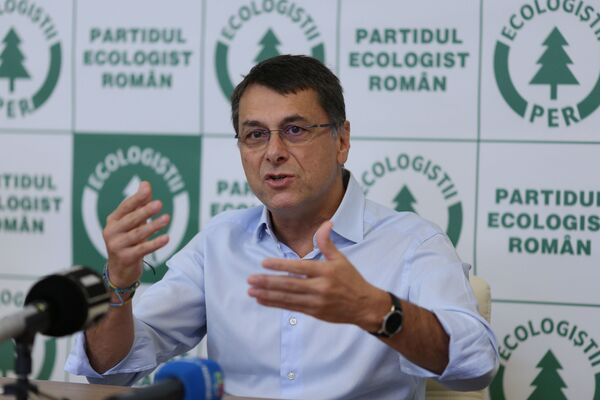 Doliu imens: a murit Bogdan Stanoevici! Doliu imens: a murit Bogdan Stanoevici! - Sputnik Moldova-România