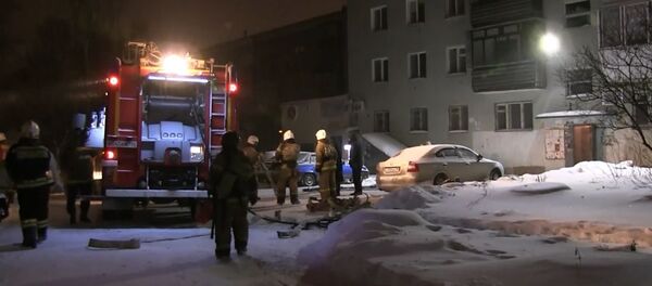 Пожар в жилом доме в Екатеринбурге - Sputnik Moldova-România