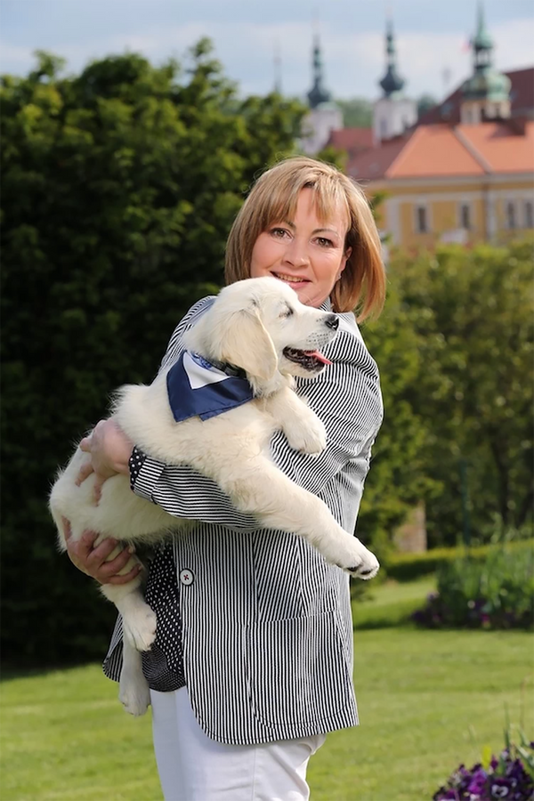 Жена президента Чехии Милоша Земана со своей собакой Дарси - Sputnik Moldova-România