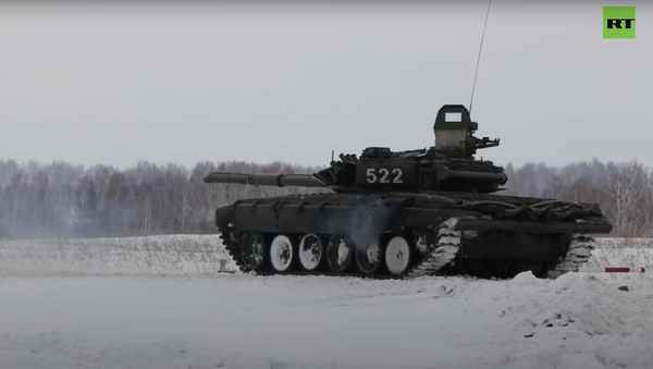 Более пяти тысяч военнослужащих проходят боевую подготовку в Сибири — видео - Sputnik Молдова