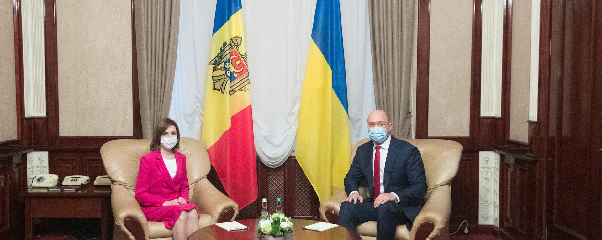  Întâlnirea președintelui Republicii Moldova, Maia Sandu, cu premierul ucrainean, Denis Shmygal - Sputnik Молдова, 1920, 12.01.2021