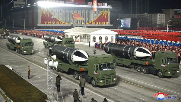 Военный парад по случаю VIII съезда Трудовой партии Кореи в Пхеньяне - Sputnik Moldova-România