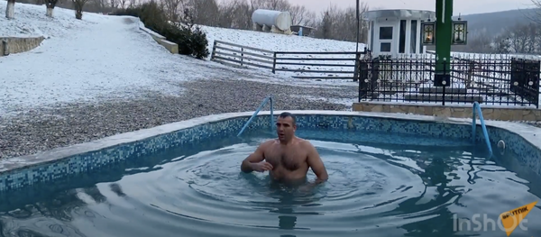 Крещенские купания в Молдове Крещенские купания в Молдове - Sputnik Молдова