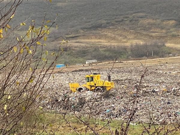 Foto: Primăria Chișinău a cumpărat un compactor de deșeuri Foto: Primăria Chișinău a cumpărat un compactor de deșeuri - Sputnik Moldova