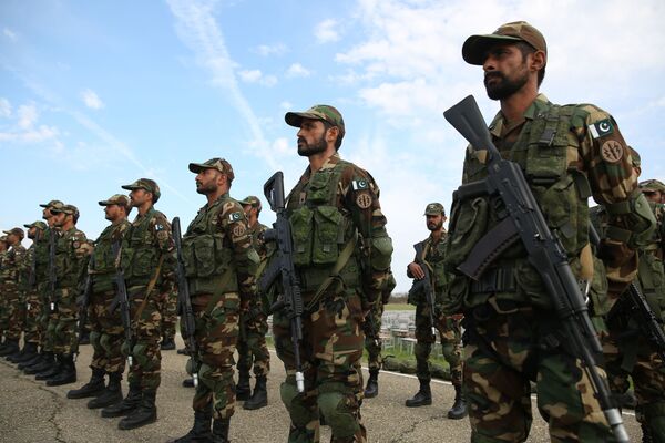 Цели и средства трехстороннего военного сотрудничества Анкары, Баку и Исламабада Цели и средства трехстороннего военного сотрудничества Анкары, Баку и Исламабада - Sputnik Молдова