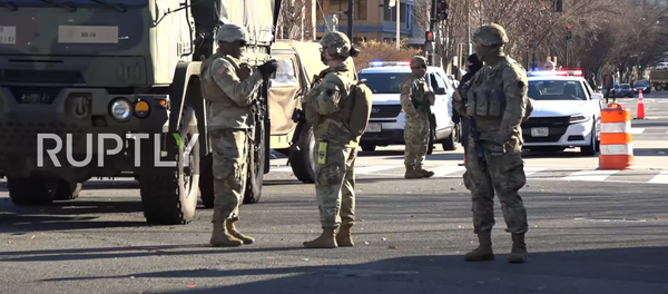 USA: Heavy National Guard and police presence in DC ahead of Bidens inauguration - Sputnik Moldova