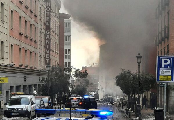 Дым от взрыва в центре Мадрида - Sputnik Moldova-România
