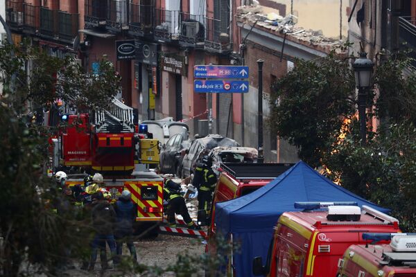 Пожарные на месте взрыва в Мадриде - Sputnik Moldova-România