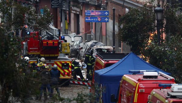 Пожарные на месте взрыва в Мадриде - Sputnik Moldova
