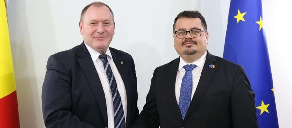 Premierul în exercițiu, Aureliu Ciocoi, a avut o întrevedere cu ambasadorul UE la Chișinău, Peter Michalko - Sputnik Moldova