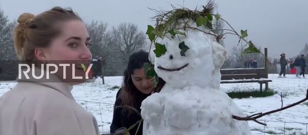 Ninsorile abundente blochează și mai tare Marea Britanie - Sputnik Moldova