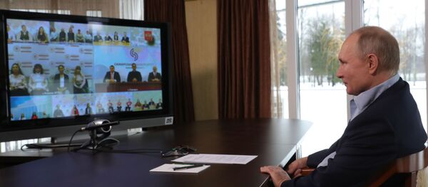 Президент РФ В. Путин провел встречу с учащимися ВУЗов по случаю Дня российского студенчества - Sputnik Moldova-România