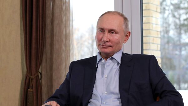 Президент РФ В. Путин провел встречу с учащимися ВУЗов по случаю Дня российского студенчества - Sputnik Moldova
