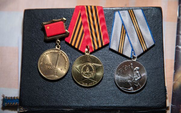 За то, что пришлось пережить в годы осады, в каждый юбилей освобождения Ленинграда ей вручают медаль, посвященную снятию блокады. - Sputnik Молдова