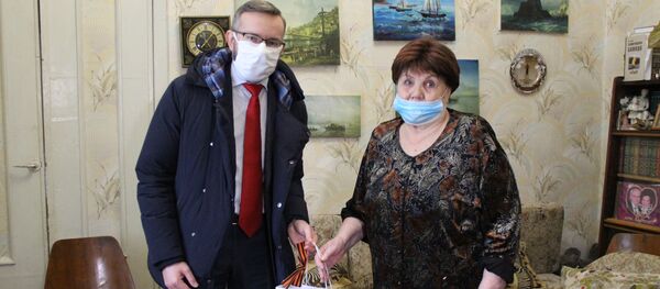 Сотрудники Россотрудничества в Республике Молдова поздравили блокадников Сотрудники Россотрудничества в Республике Молдова поздравили блокадников - Sputnik Молдова