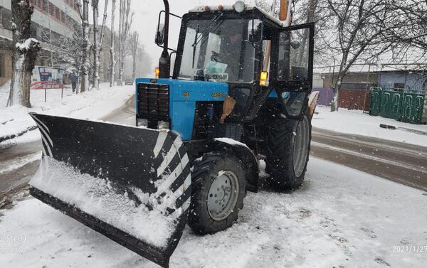 Спасательная операция в Приднестровье по вызволению автомобилистов из снежного плена - Sputnik Молдова