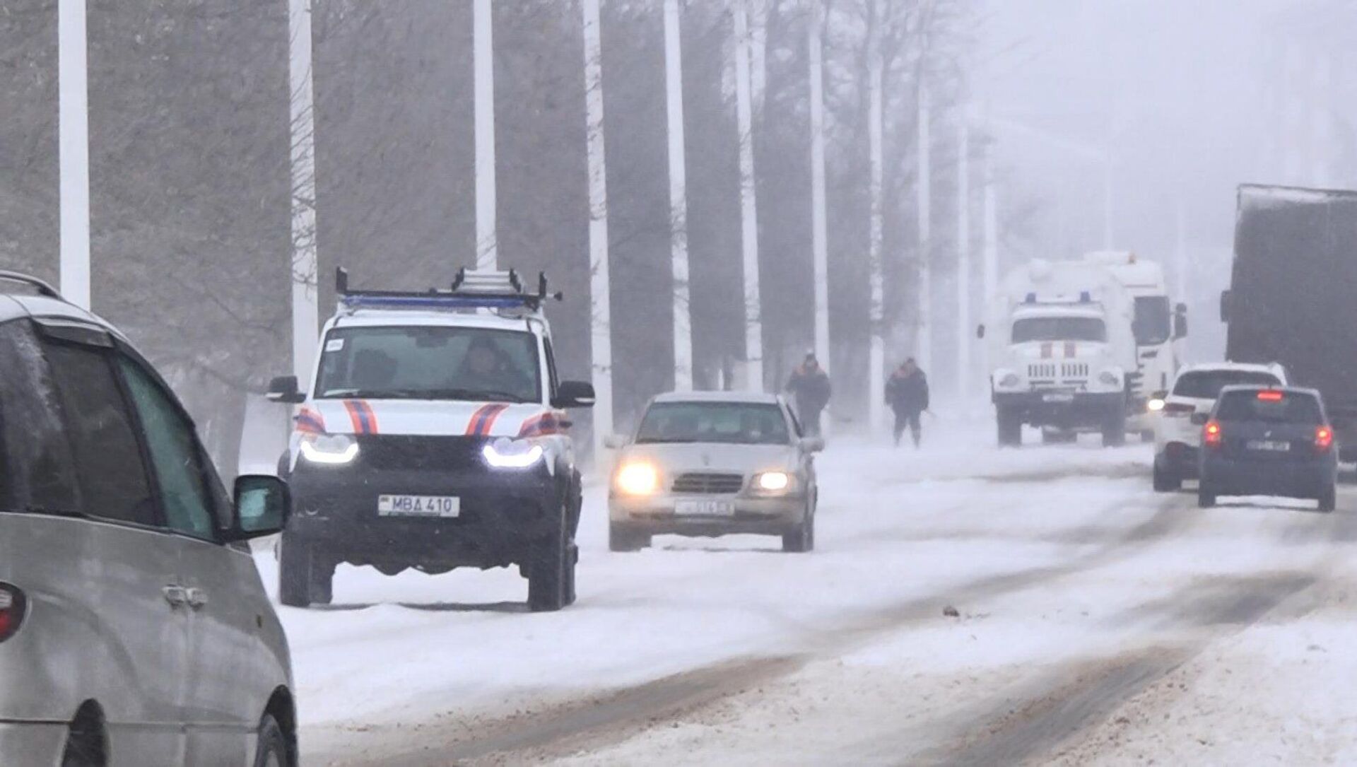 Спасательная операция в Приднестровье по вызволению автомобилистов из снежного плена - Sputnik Молдова, 1920, 15.02.2021