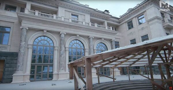 Опубликован репортаж из дворца в Геленджике Опубликован репортаж из дворца в Геленджике - Sputnik Молдова